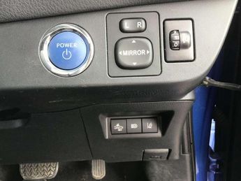 Toyota Yaris 1.5 Hybrid Y20 5dr CVT [Bi-tone]