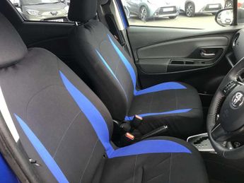 Toyota Yaris 1.5 Hybrid Y20 5dr CVT [Bi-tone]