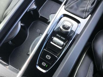 Volvo V60 2.0 D4 [190] R DESIGN Pro 5dr Auto
