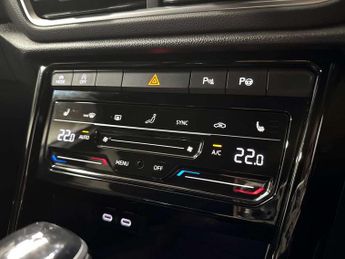 Volkswagen T-Roc 1.5 TSI R-Line 5dr DSG