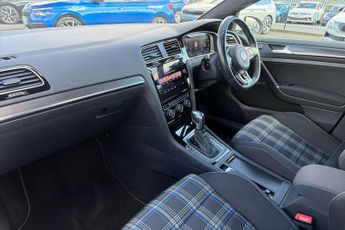Volkswagen Golf GTE 1.4 TSI GTE Advance 5dr DSG