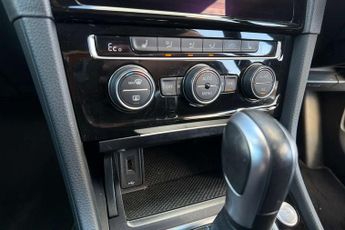 Volkswagen Golf GTE 1.4 TSI GTE Advance 5dr DSG