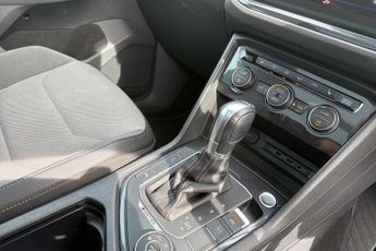 Volkswagen Tiguan 2.0 TSi 180 4Motion R-Line 5dr DSG