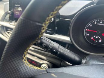 Kia Picanto 1.0 X-Line S 5dr Auto