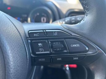 Toyota Yaris 1.5 Hybrid Design 5dr CVT
