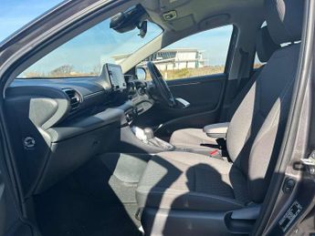 Toyota Yaris 1.5 Hybrid Design 5dr CVT