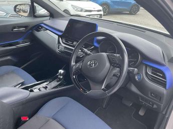 Toyota C-HR 1.8 Hybrid Dynamic 5dr CVT