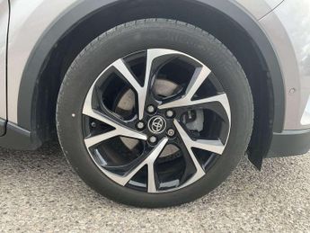 Toyota C-HR 1.8 Hybrid Dynamic 5dr CVT
