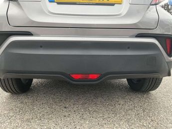 Toyota C-HR 1.8 Hybrid Dynamic 5dr CVT