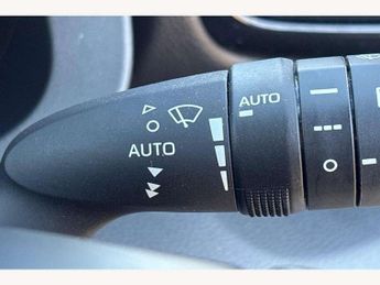 Toyota Yaris 1.5 Hybrid Icon 5dr CVT