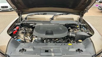 Land Rover Defender 3.0 D250 HSE 110 5dr Auto