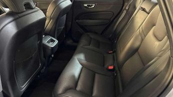 Volvo XC60 2.0 B5P Core 5dr AWD Geartronic