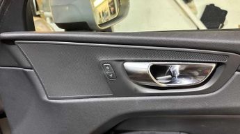 Volvo XC60 2.0 B5P Core 5dr AWD Geartronic