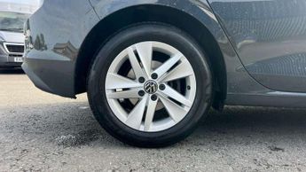 Volkswagen Golf 1.5 eTSI 150 Life 5dr DSG