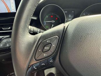Toyota C-HR 1.8 Hybrid Design 5dr CVT