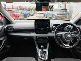 Toyota Yaris 1.5 Hybrid Design 5dr CVT