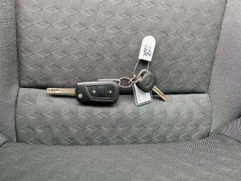 Toyota Yaris 1.5 Hybrid Design 5dr CVT