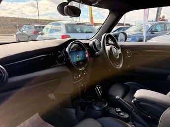 MINI Hatchback 1.5 Cooper Sport 3dr Auto