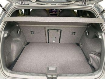 Volkswagen Golf 1.5 eTSI 150 R-Line 5dr DSG