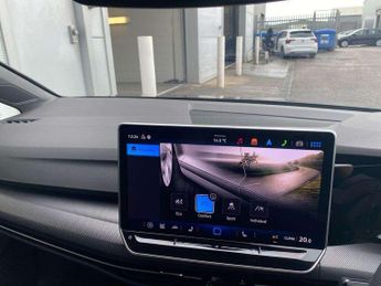 Volkswagen Golf 1.5 eTSI 150 R-Line 5dr DSG