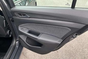 Volkswagen Golf 1.5 eTSI 150 Life 5dr DSG