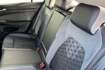 Volkswagen Golf 2.0 TDI 150 R-Line 5dr DSG