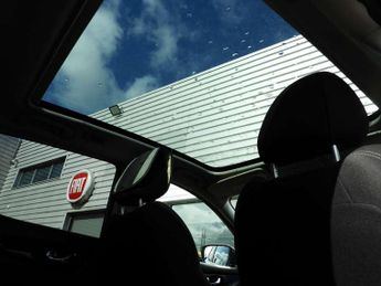 Nissan Qashqai 1.3 DiG-T 160 N-Connecta 5dr DCT