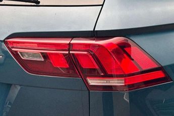 Volkswagen Tiguan 2.0 TDI R-Line Edition 5dr DSG