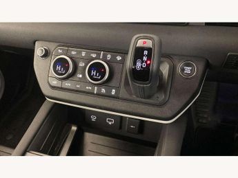 Land Rover Defender 3.0 D250 X-Dynamic SE 90 3dr Auto