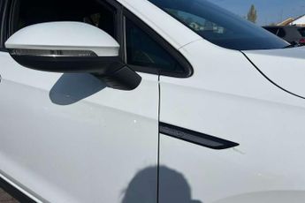 Volkswagen Golf 2.0 TDI 200 GTD 5dr DSG