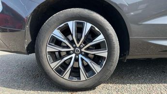 Volvo XC60 2.0 B5P Plus Dark 5dr AWD Geartronic
