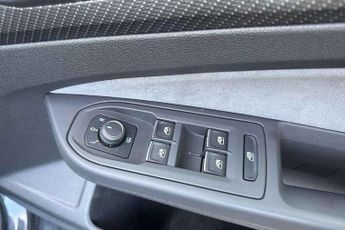 Volkswagen Golf 1.5 eTSI 150 R-Line 5dr DSG