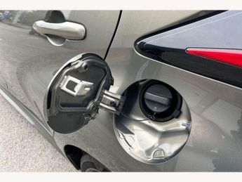 Toyota Yaris 1.5 Hybrid Design 5dr CVT