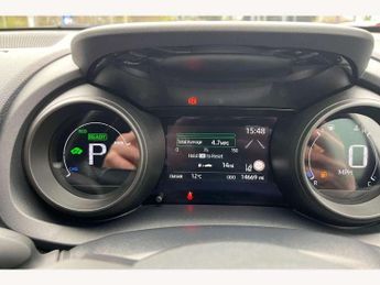 Toyota Yaris 1.5 Hybrid Design 5dr CVT