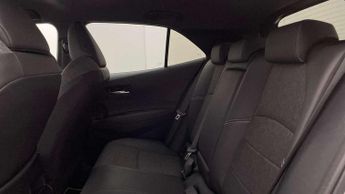 Toyota Corolla 1.8 Hybrid Design 5dr CVT