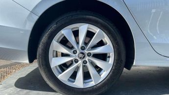 Skoda Superb Estate 2.0 TDI SE Technology 5dr DSG