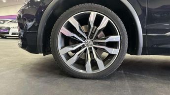 Volkswagen Tiguan 2.0 TSi 230 4Motion SEL 5dr DSG