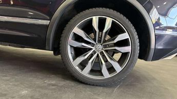 Volkswagen Tiguan 2.0 TSi 230 4Motion SEL 5dr DSG