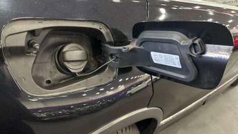 Volkswagen Tiguan 2.0 TSi 230 4Motion SEL 5dr DSG