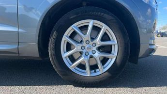 Volvo XC60 2.0 D4 Momentum 5dr AWD Geartronic