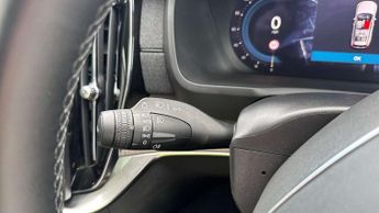 Volvo XC90 2.0 B5P Ultra Dark 5dr AWD Geartronic