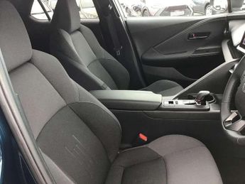 Toyota C-HR 1.8 Hybrid Design 5dr CVT