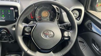 Toyota Aygo 1.0 VVT-i X-Play TSS 5dr x-shift