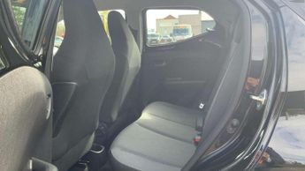 Toyota Aygo 1.0 VVT-i X-Play TSS 5dr x-shift