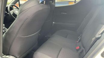 Toyota C-HR 1.8 Hybrid Design 5dr CVT