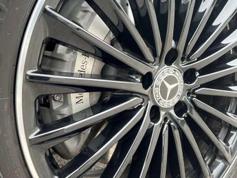 Mercedes-Benz GLC GLC 300e 4Matic Urban Edition 5dr 9G-Tronic