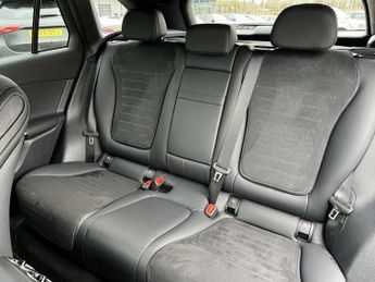 Mercedes-Benz GLC GLC 300e 4Matic Urban Edition 5dr 9G-Tronic