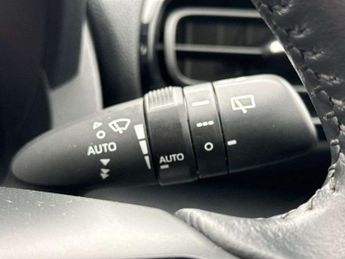 Toyota Yaris 1.5 Hybrid Icon 5dr CVT