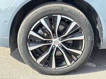 Volvo XC60 2.0 B5P Ultimate Dark 5dr AWD Geartronic