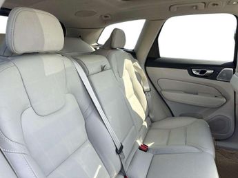 Volvo XC60 2.0 B5P Ultimate Dark 5dr AWD Geartronic